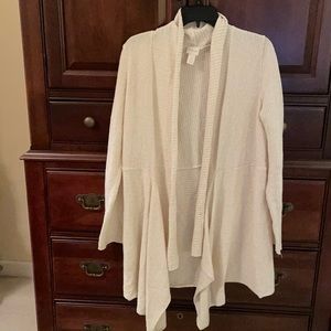 Chico’s Size 2 cream cardigan.